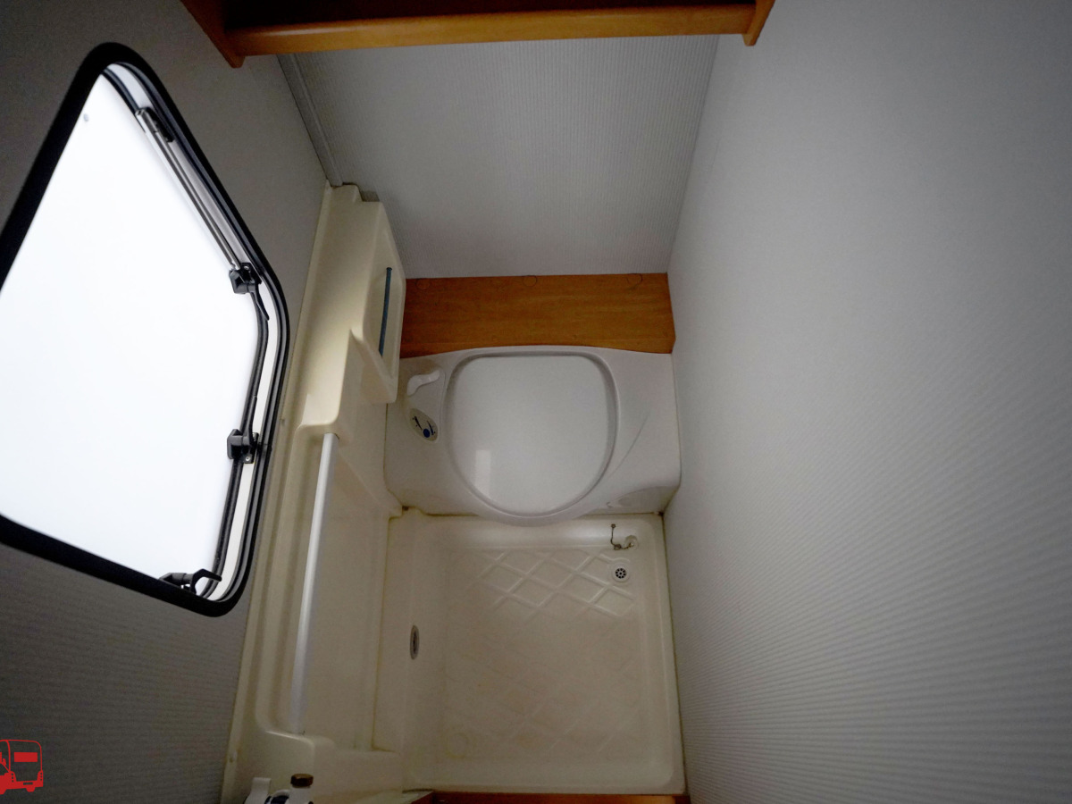 Knaus EIFELLAND H 495 Renoveringsobjekt, bild 20 av 28