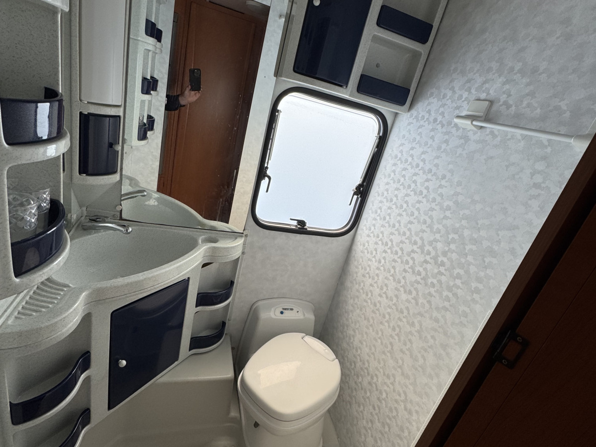 Adria Adora 743 PU, bild 11 av 11