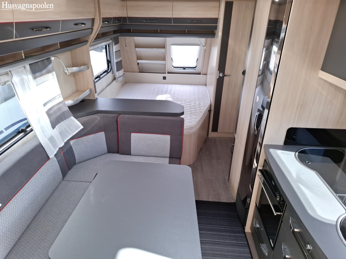 Hobby 560 KMFE DELUXE Alde, Ugn, Barnkammare, bild 7 av 11