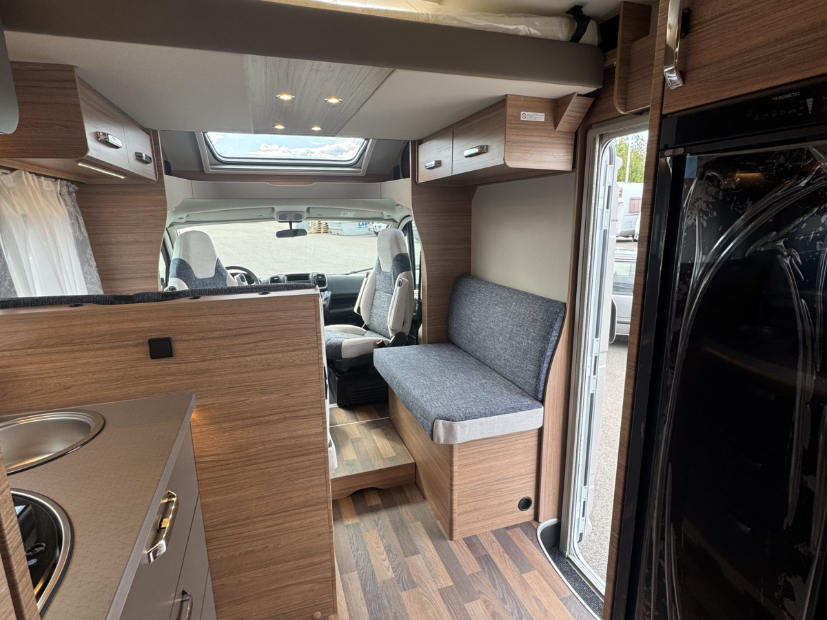 Weinsberg CaraSuite 650 MF DEMOUTFÖRSÄLJNING, bild 11 av 16