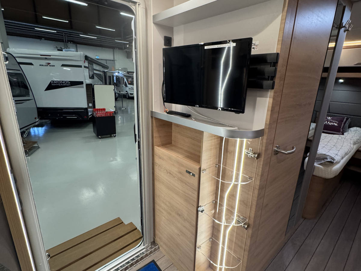 Knaus SÜDWIND 540 UE BLACK SELECTION KAMPANJ, bild 11 av 11