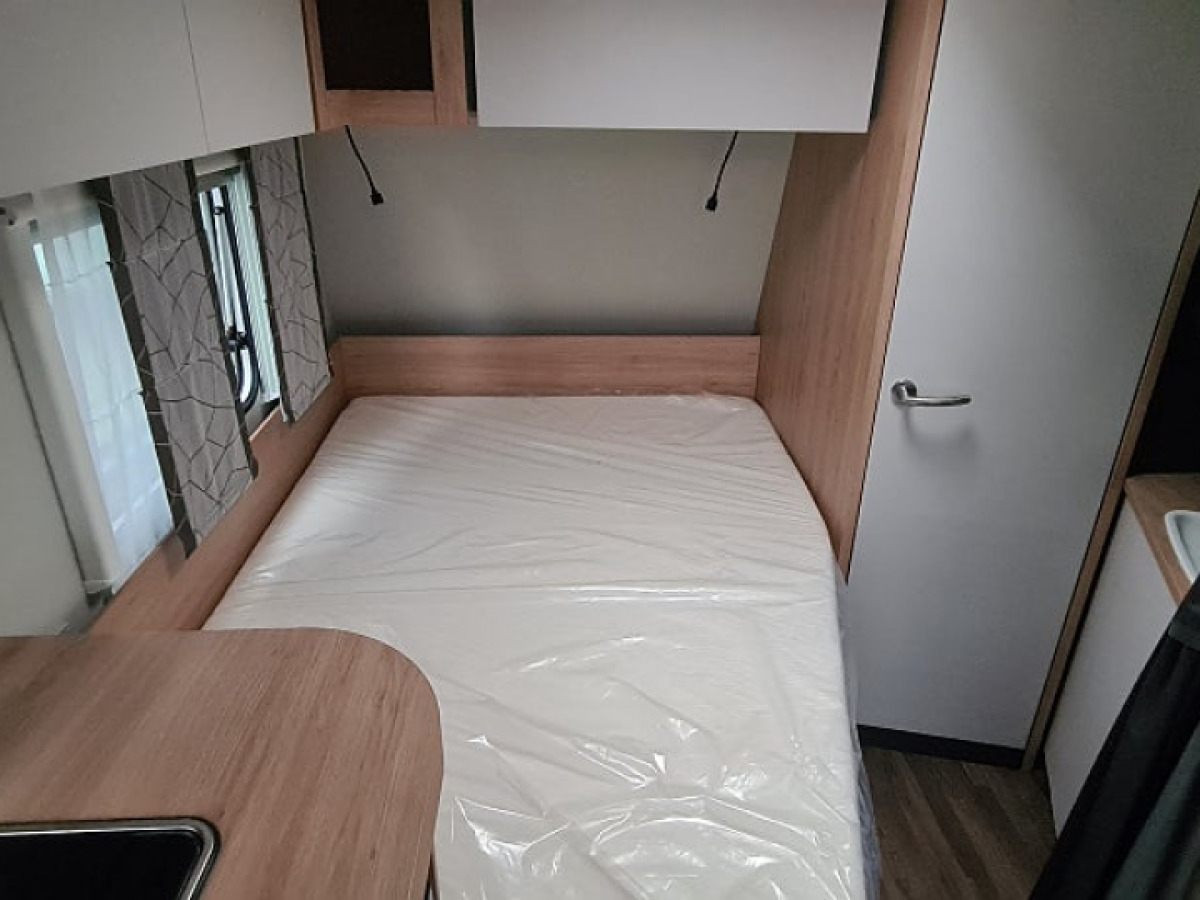 Knaus 450 FU Sport Golvvärme, bild 5 av 6