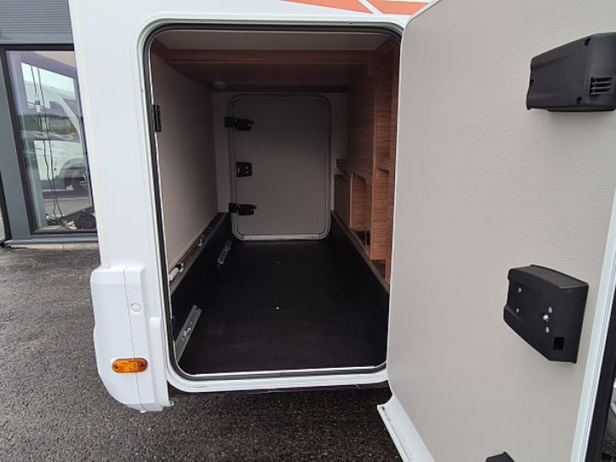 Weinsberg 640 MEG CaraCompact Suite Pepper MB Automat, bild 3 av 10