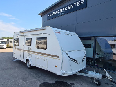 Weinsberg 480 EU CaraOne Låga Långbäddar