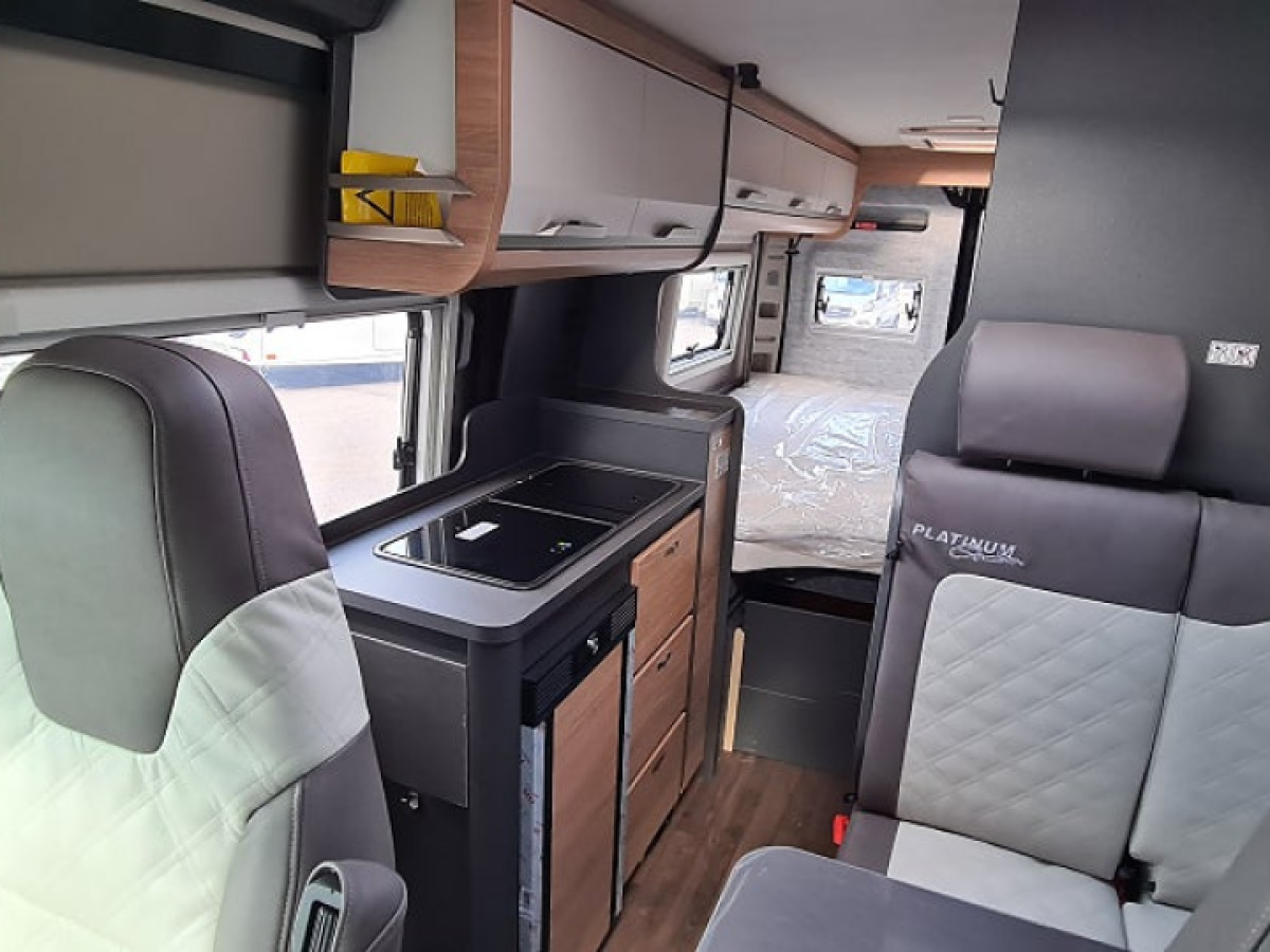 Knaus 600 ME BoxLife Platinum Automatlåda Lyftsäng, bild 12 av 13