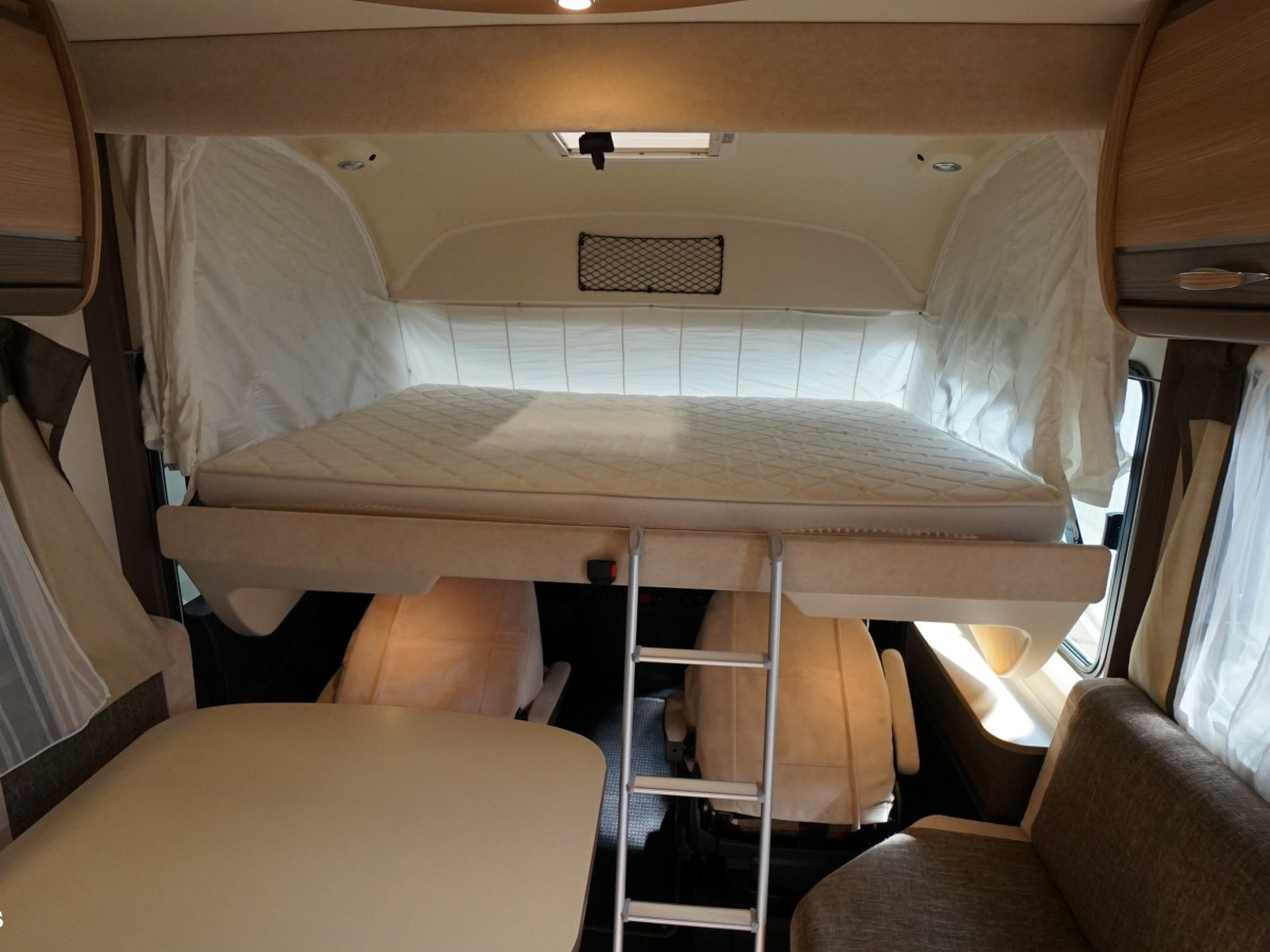 Rapido 891 F / Queensbed / AC / Solcell, bild 20 av 23