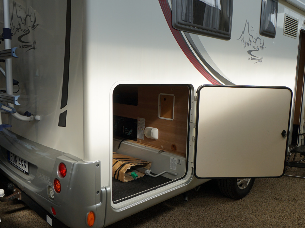 Rapido 891 F / Queensbed / AC / Solcell, bild 23 av 23