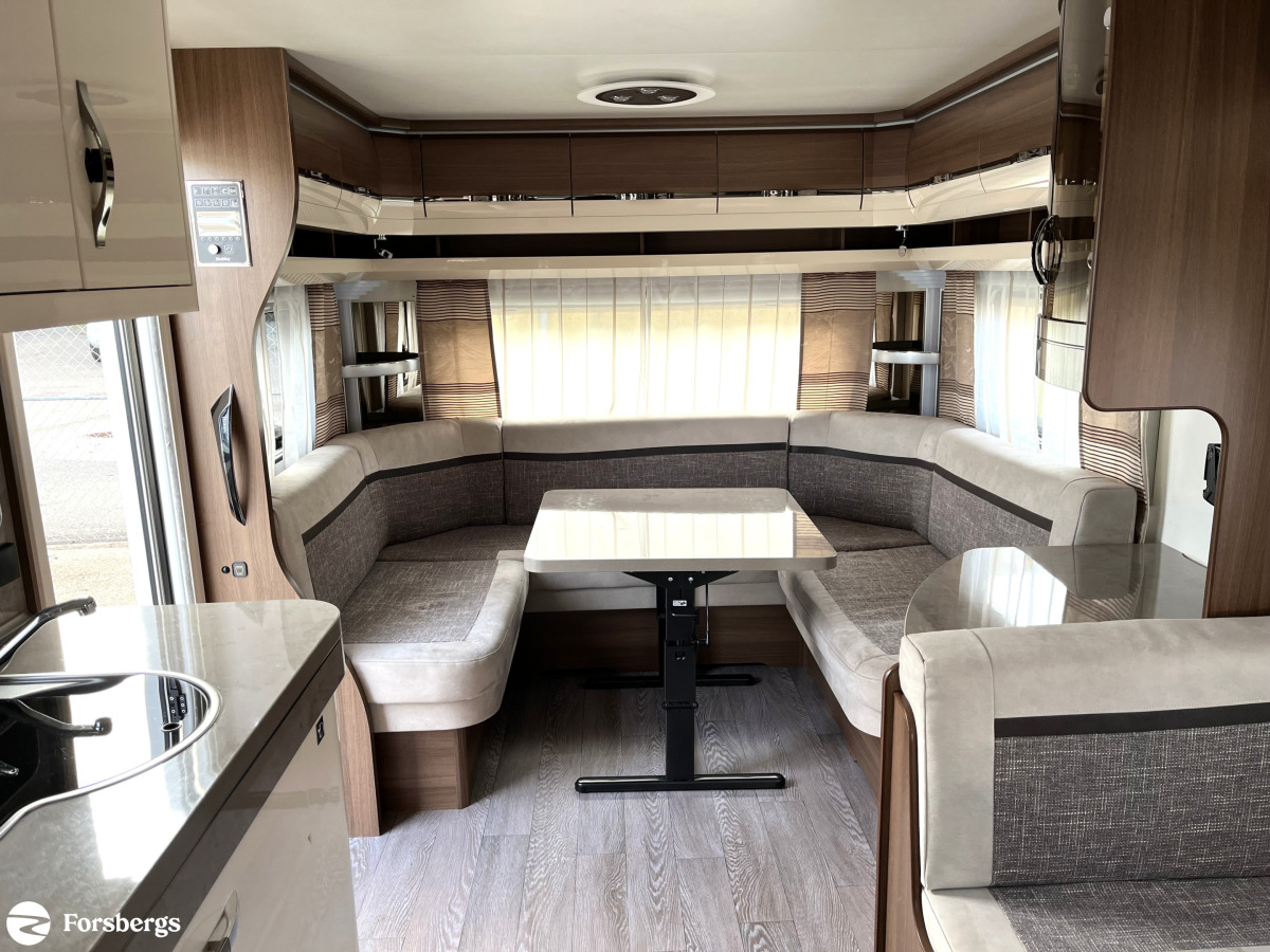 Hobby 650 UMFE PRESTIGE // Så bekväm, rymlig välutrustad, bild 7 av 18