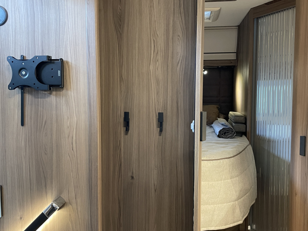 KABE TRAVEL MASTER NOVUM N720 LXL, bild 11 av 15