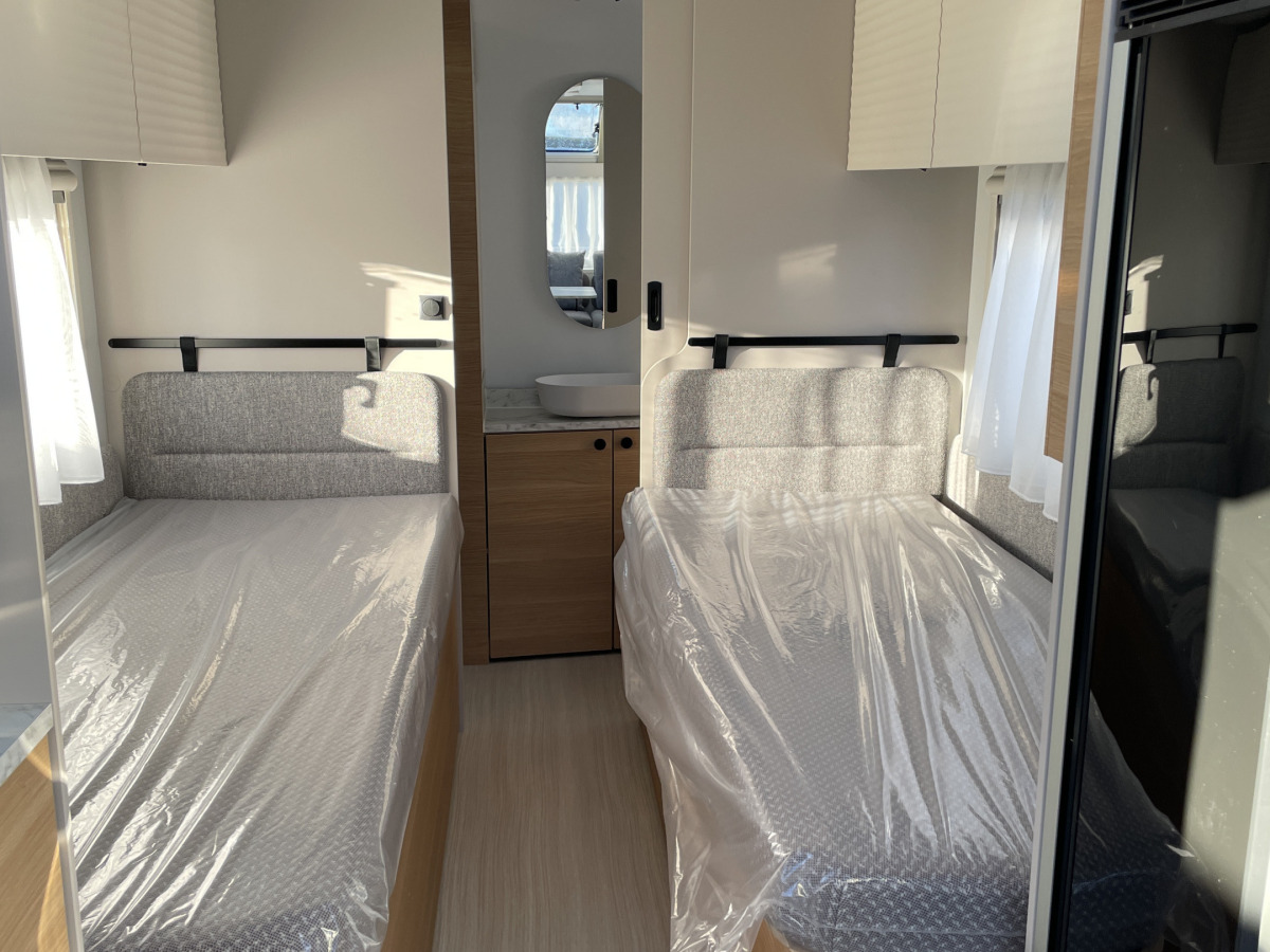 Adria ADORA 572 UT, bild 9 av 11