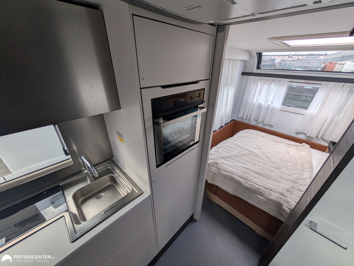 Adria Astella 644 DP *Hotellkänsla på hjul / ALDE / Panoramafönster, bild 10 av 46
