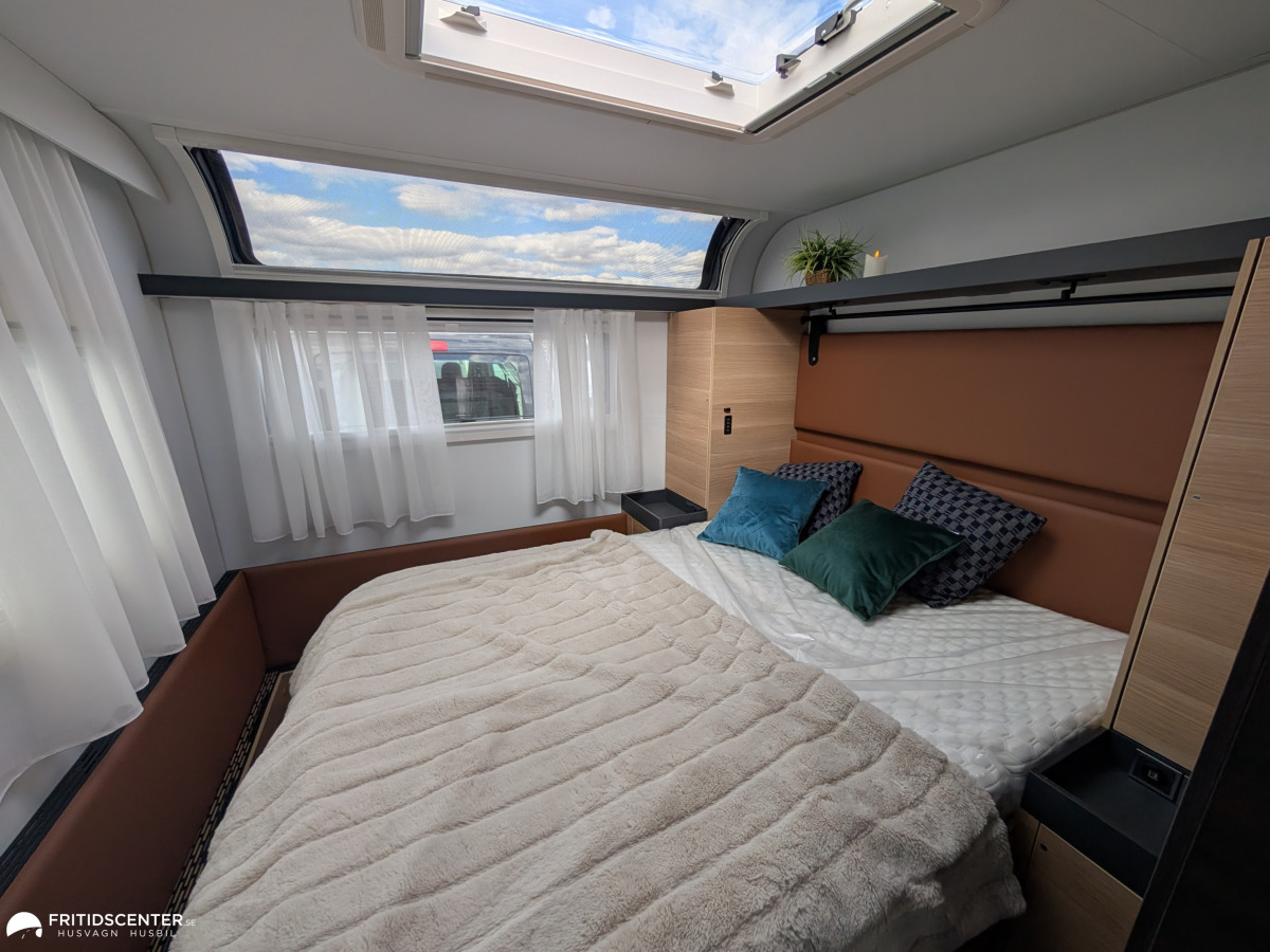 Adria Astella 644 DP *Hotellkänsla på hjul / ALDE / Panoramafönster, bild 11 av 46