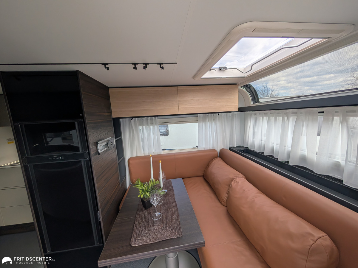 Adria Astella 644 DP *Hotellkänsla på hjul / ALDE / Panoramafönster, bild 19 av 46