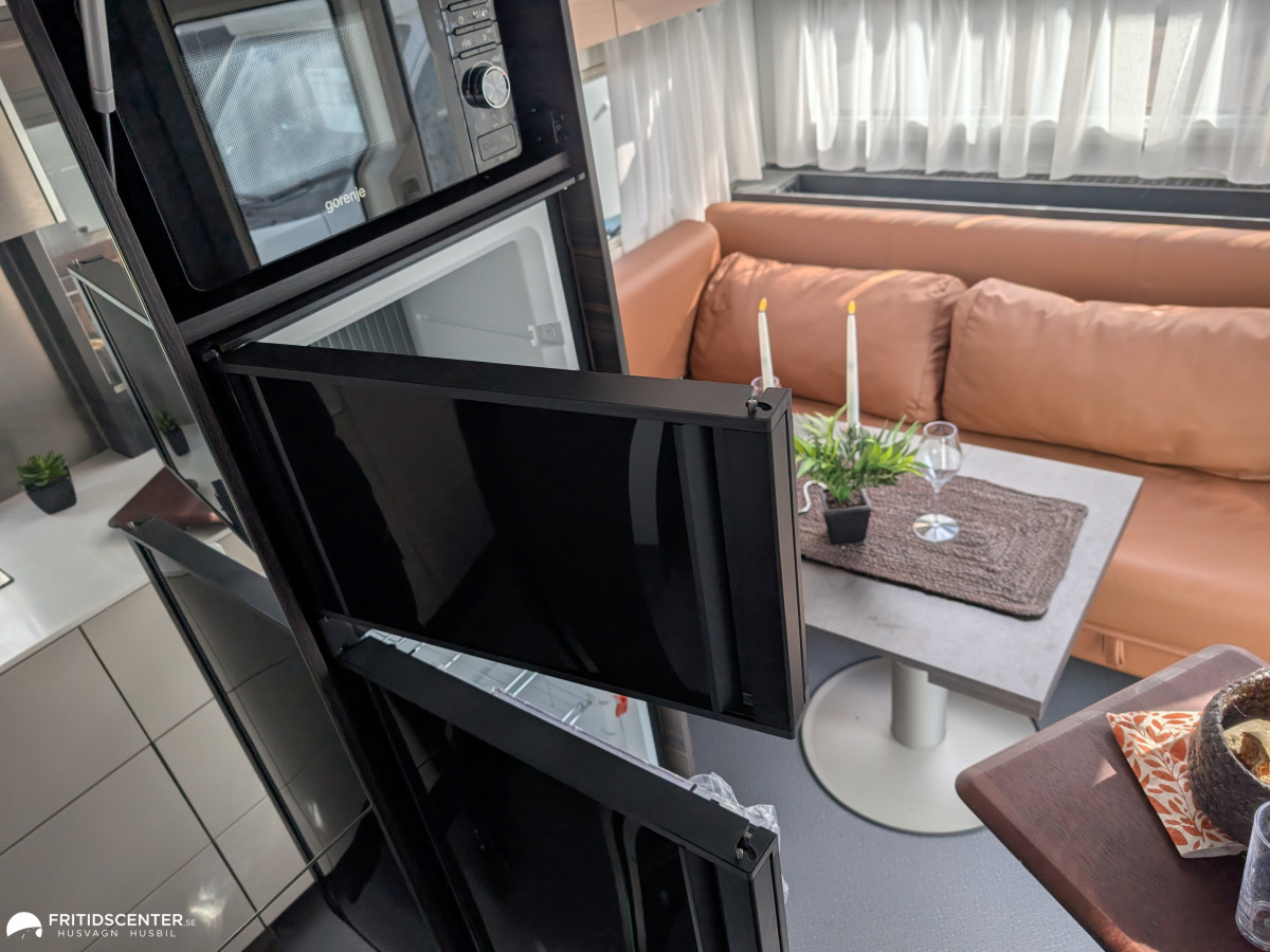 Adria Astella 644 DP *Hotellkänsla på hjul / ALDE / Panoramafönster, bild 33 av 46
