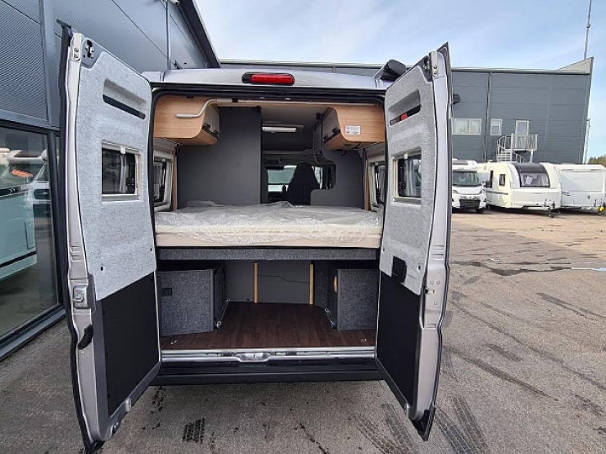 Knaus 540 MQ BoxLife Platinum Automat lyftsäng adaptiv farthållare, bild 4 av 14
