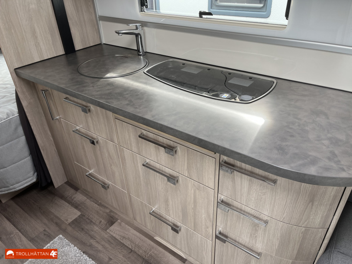 KABE AMETIST 560 XL *Åretrunt Husvagn*, bild 8 av 19