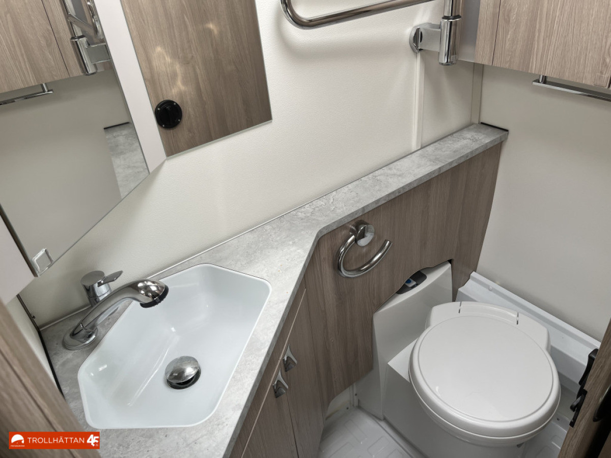 KABE AMETIST 560 XL *Åretrunt Husvagn*, bild 13 av 19