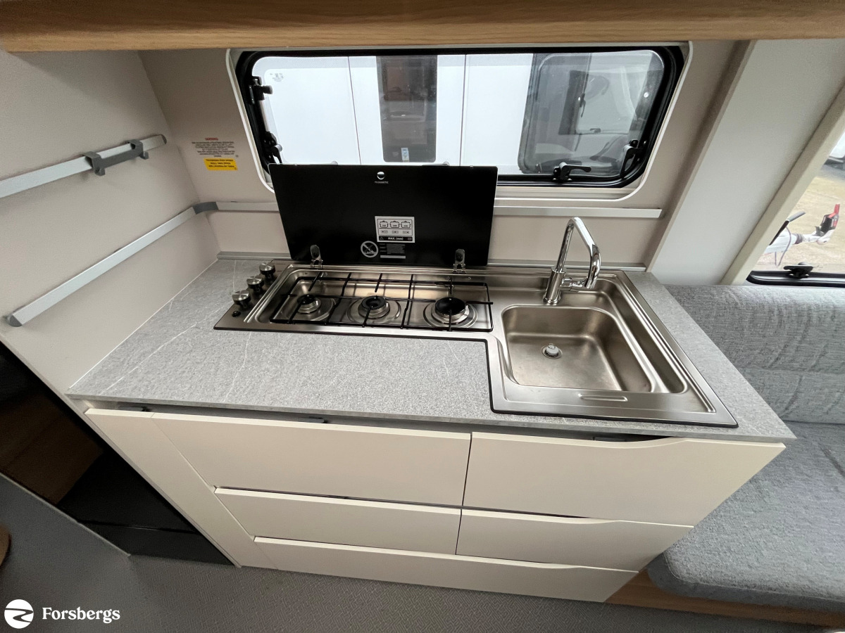 Adria ADORA 613 UT - 3.95 ränta utökad garanti, bild 11 av 18