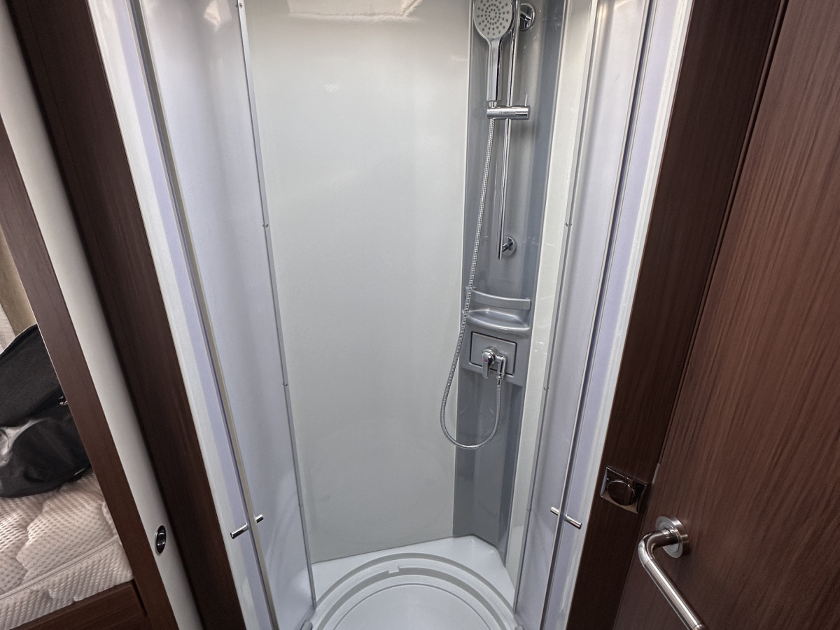 Niesmann ARTO 77 E ALDE LITIUM AC BODEL, bild 18 av 26