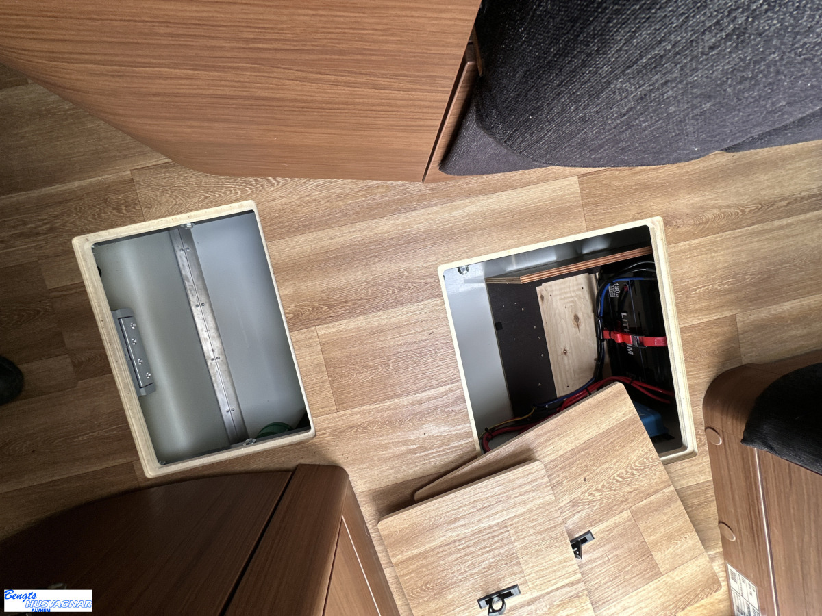 Niesmann ARTO 77 E ALDE LITIUM AC BODEL, bild 23 av 26
