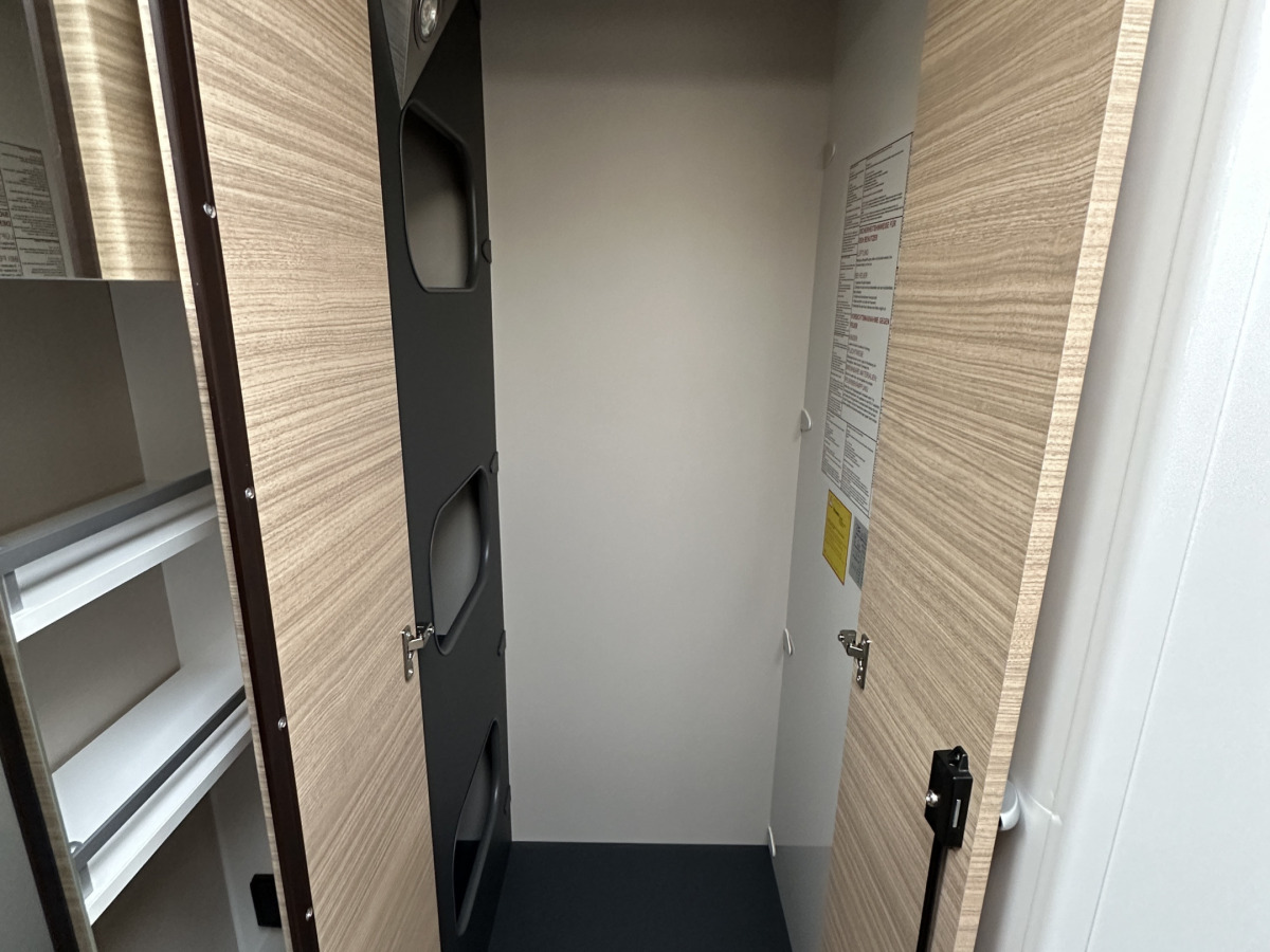 Hobby MAXIA T 740 WE - LÅGA LÅNGBÄDDAR SEP BADRUM SVERIGEPAKET, bild 18 av 22