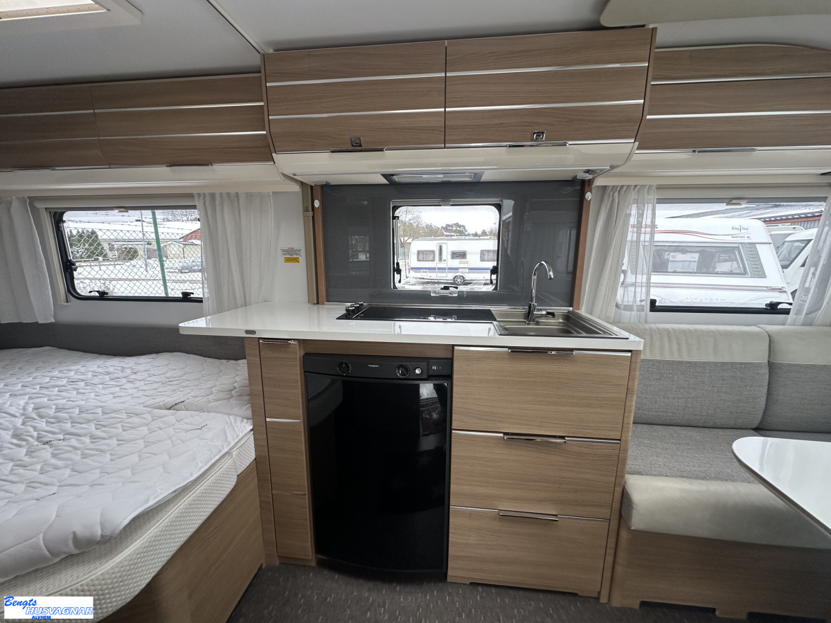 Adria ADORA 472 UP ALDE MOVER FÖRTÄLT, bild 7 av 13