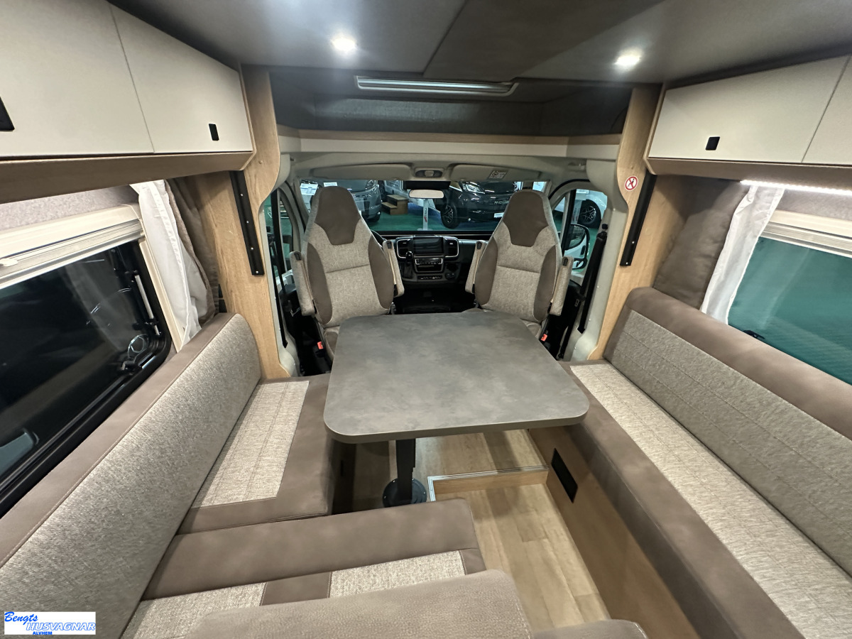 Hobby ONTOUR T 700 FH Sverigepaket NYHET, bild 8 av 20