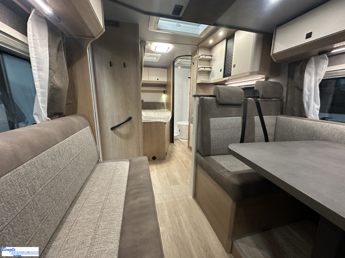Hobby ONTOUR T 700 FH Sverigepaket NYHET, bild 9 av 20