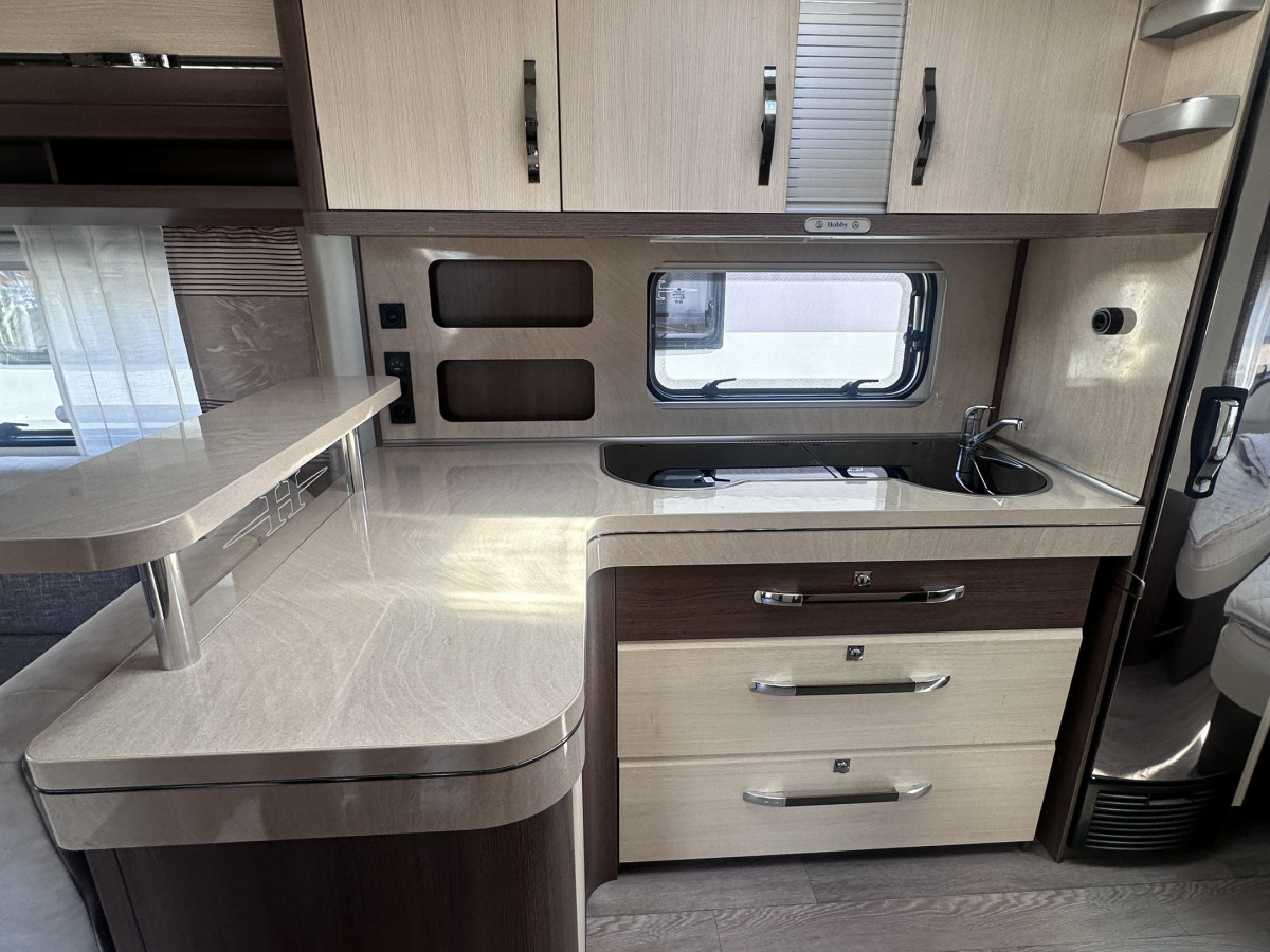 Hobby 620 CL ALDE FÖRTÄLT VINKELKÖK, bild 7 av 15
