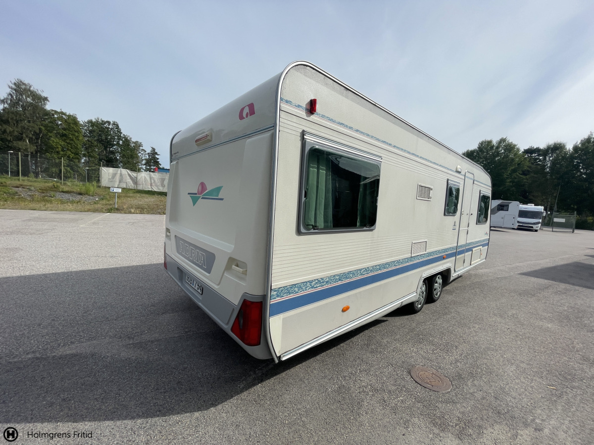 Adria Unica 613 UL ALDE LÅNGBÄDDAR, bild 3 av 22