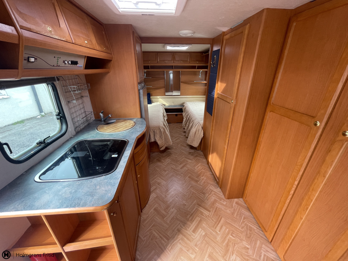Adria Unica 613 UL ALDE LÅNGBÄDDAR, bild 12 av 22