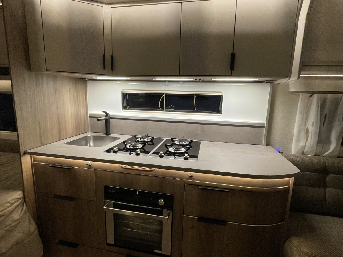 KABE ROYAL 630 TDL KS ALDE VÄRME STOR TOALETT I BAK, bild 8 av 22