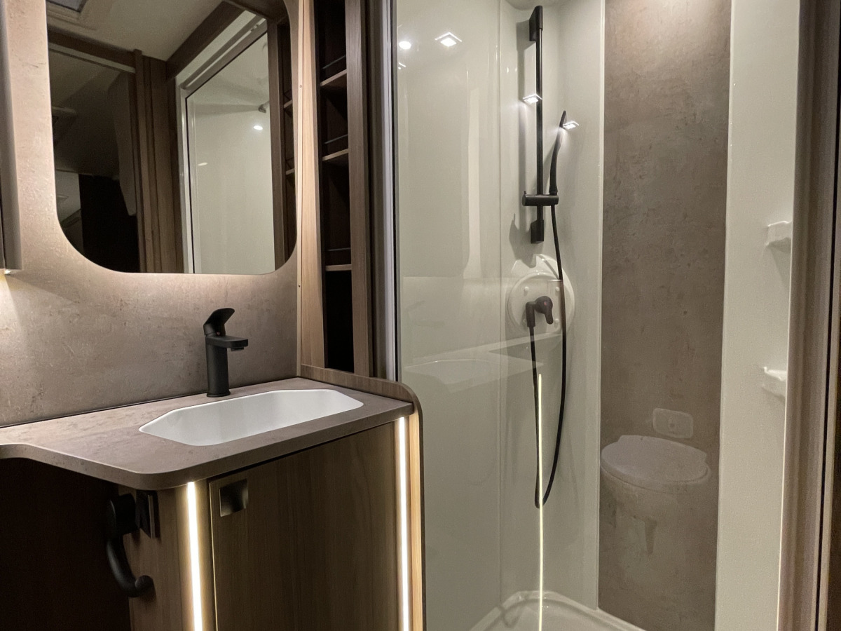 KABE ROYAL 630 TDL KS ALDE VÄRME STOR TOALETT I BAK, bild 17 av 22