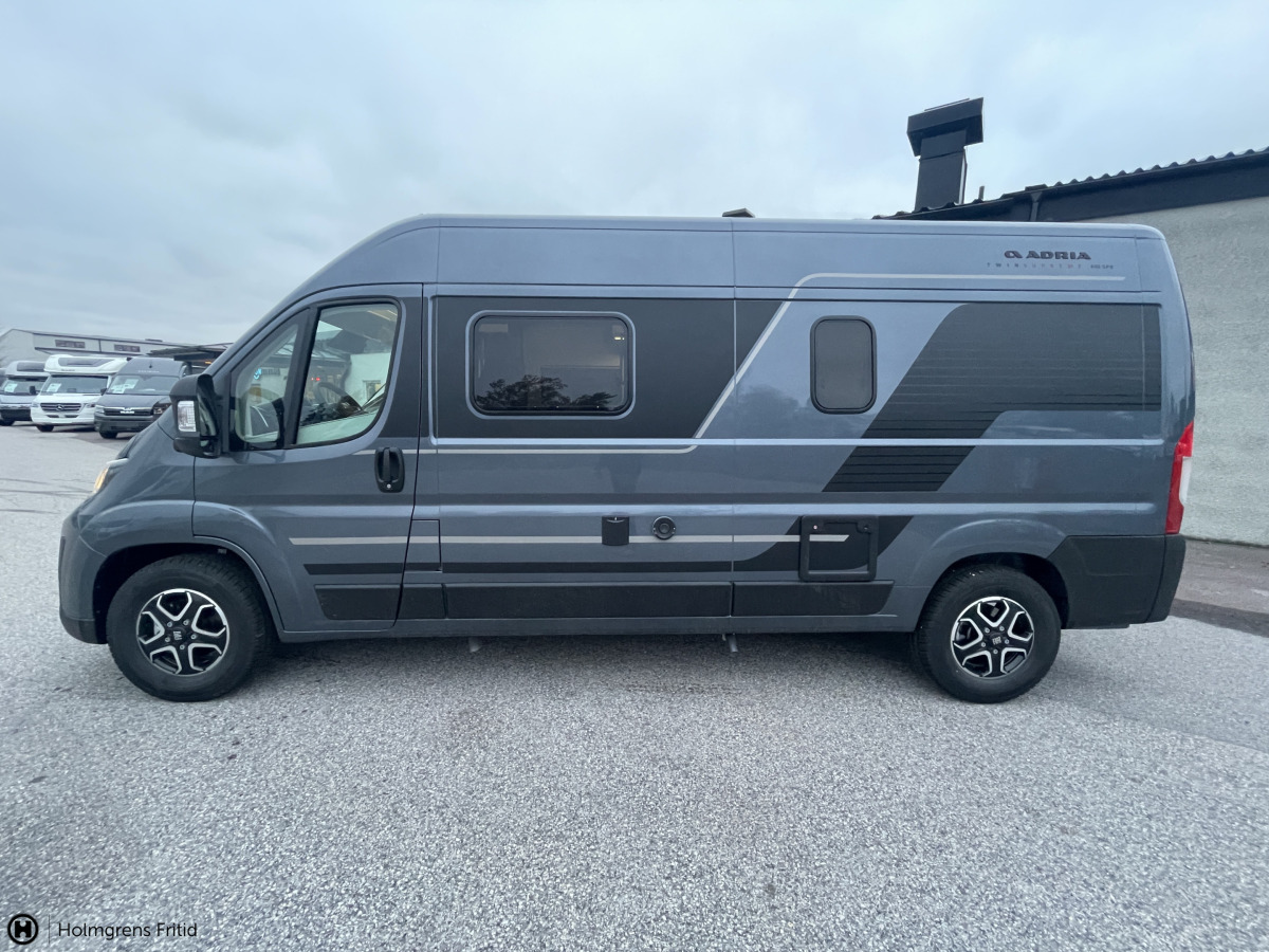 Adria TWIN SUPREME 600 SPB DIESELV. TRUMA 138L KOMP.KYL, bild 5 av 22