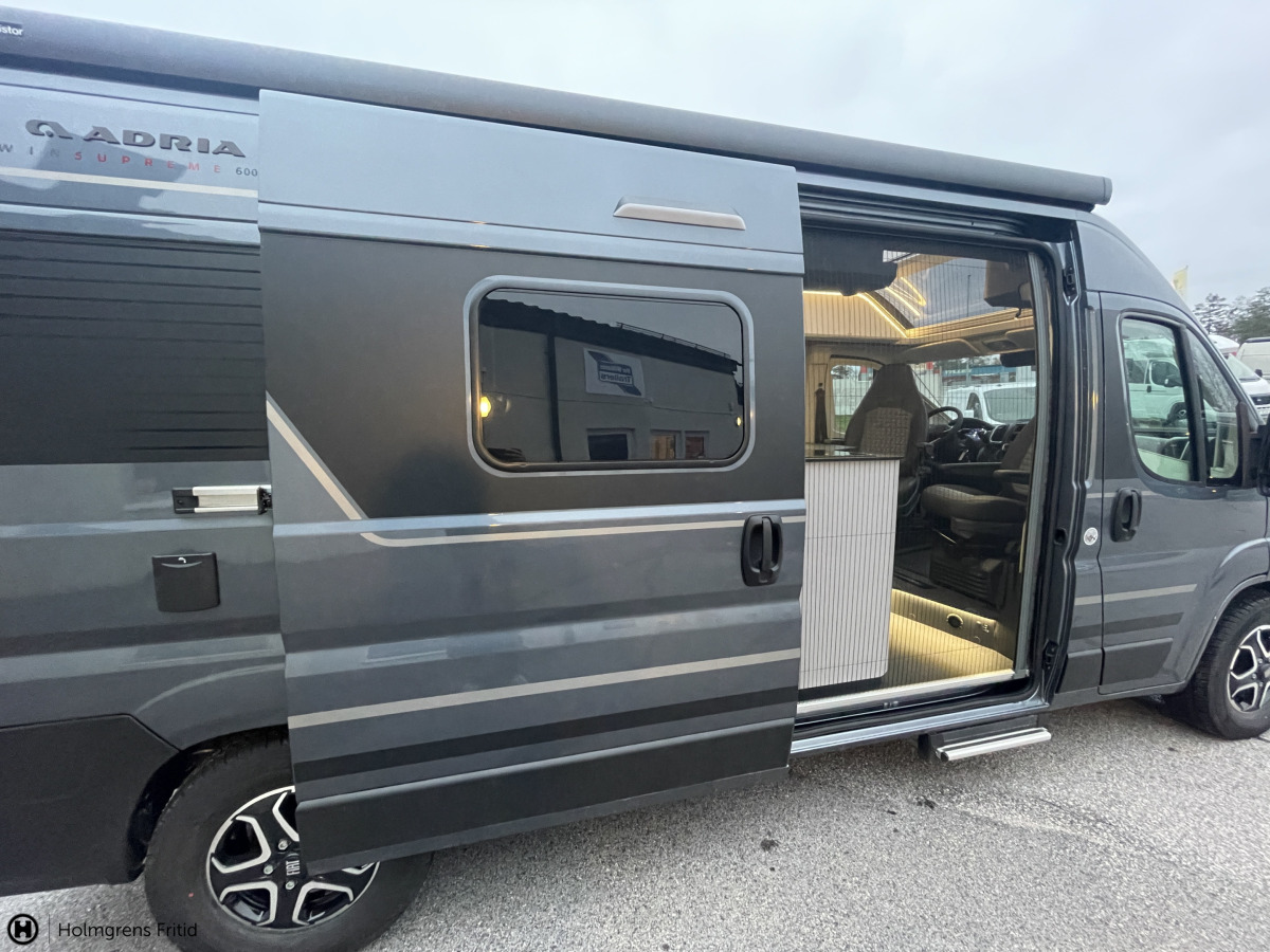 Adria TWIN SUPREME 600 SPB DIESELV. TRUMA 138L KOMP.KYL, bild 20 av 22