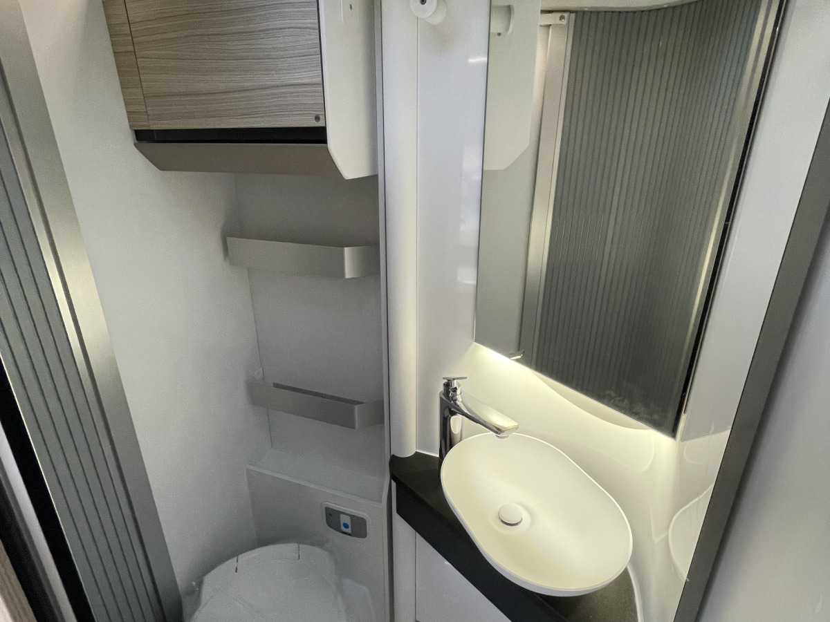 Adria COMPACT DL 60Y LÅNGBÄDDAR 60Y DESIGN, bild 18 av 42