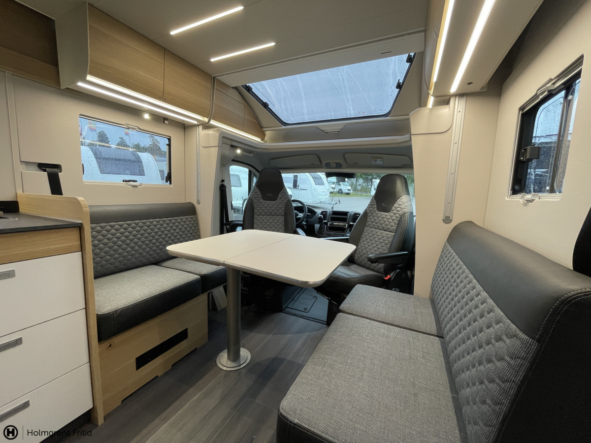 Adria MATRIX PLUS 670 DL FACE TO FACE ALDE VATTENBUSEN VÄRME, bild 7 av 23
