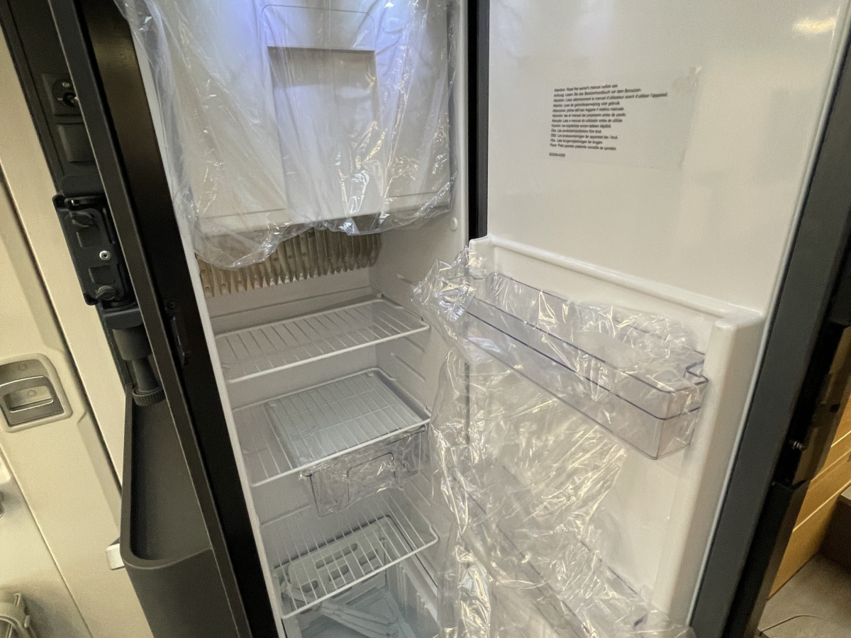 Adria MATRIX PLUS 670 DL FACE TO FACE ALDE VATTENBUSEN VÄRME, bild 12 av 23