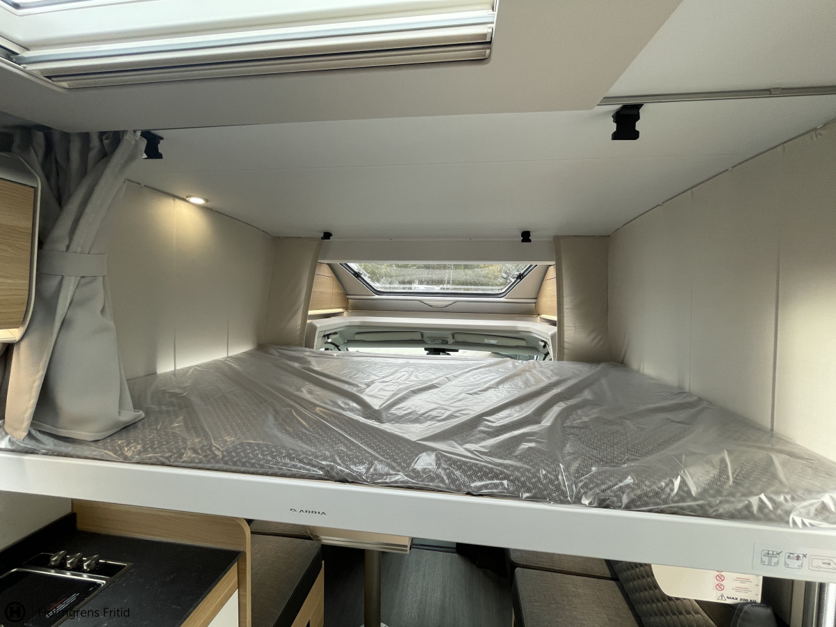 Adria MATRIX PLUS 670 DL FACE TO FACE ALDE VATTENBUSEN VÄRME, bild 17 av 23