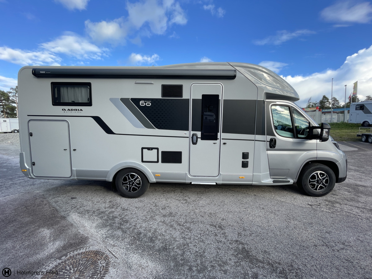 Adria MATRIX 670 SL 60Y LÅNGBÄDDAR 60Y EDITION, bild 3 av 46