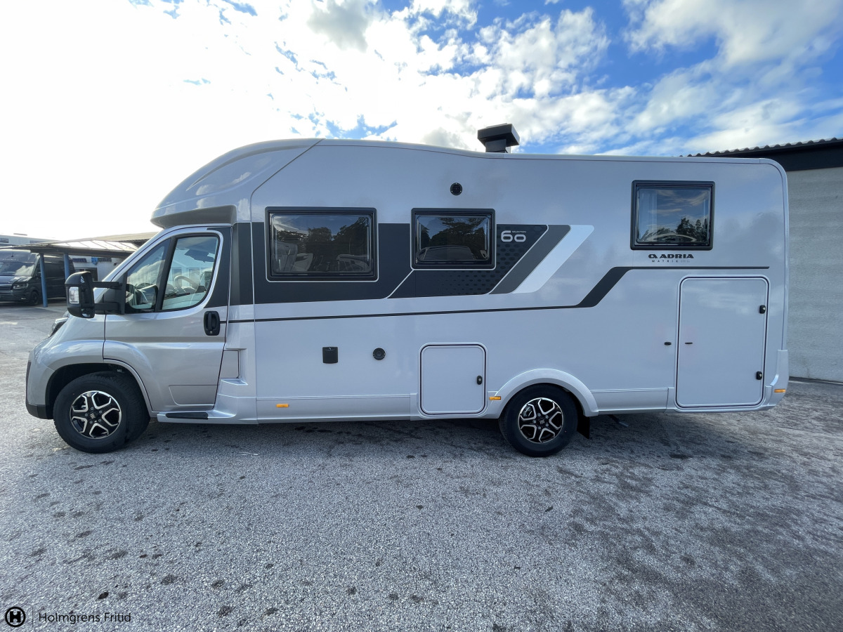 Adria MATRIX 670 SL 60Y LÅNGBÄDDAR 60Y EDITION, bild 7 av 46