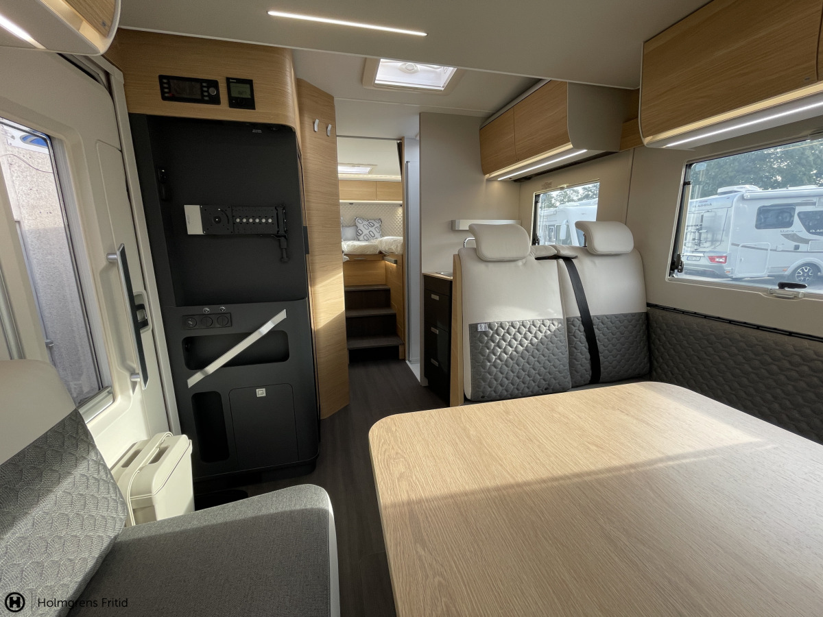 Adria MATRIX 670 SL 60Y LÅNGBÄDDAR 60Y EDITION, bild 14 av 46