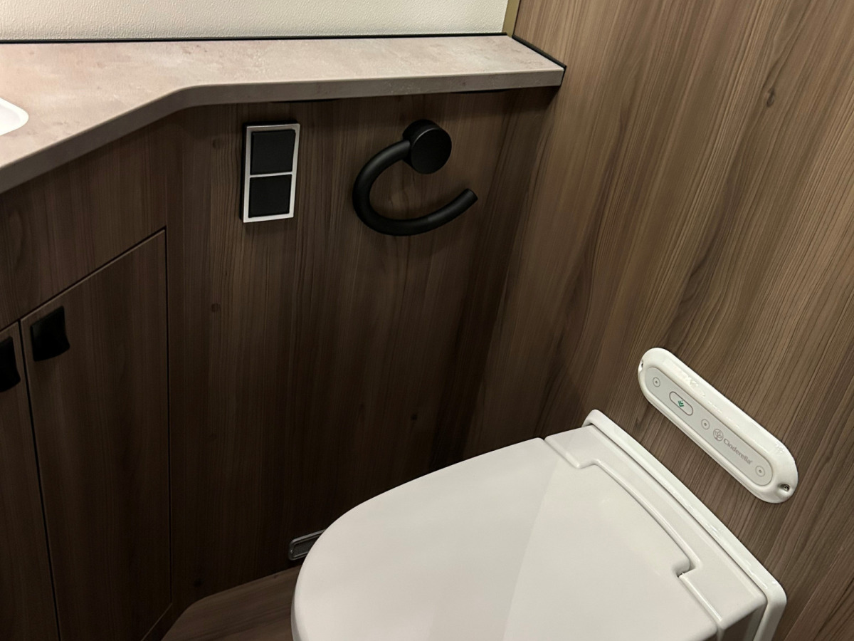 KABE Travel Master Intergrated 860 Imperial LGB, bild 18 av 27