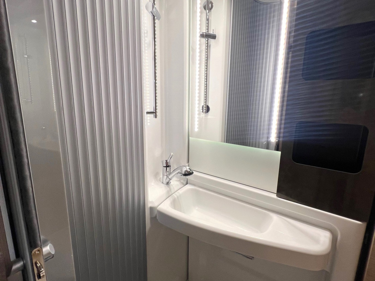 Knaus VAN TI PLUS PLATINUM SELECTION 650 MEG, bild 11 av 14