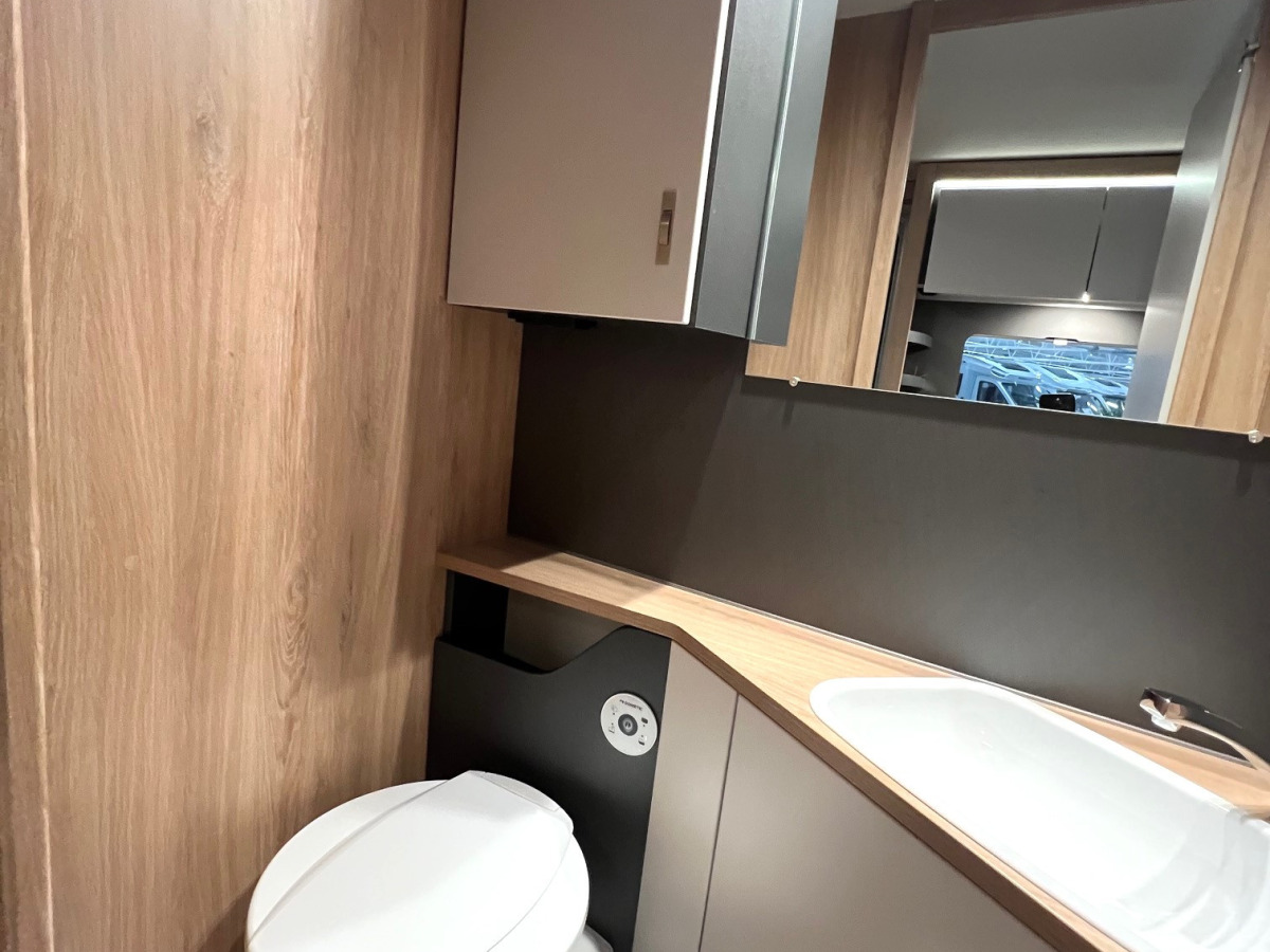 Knaus Sport 460 EU, bild 9 av 9