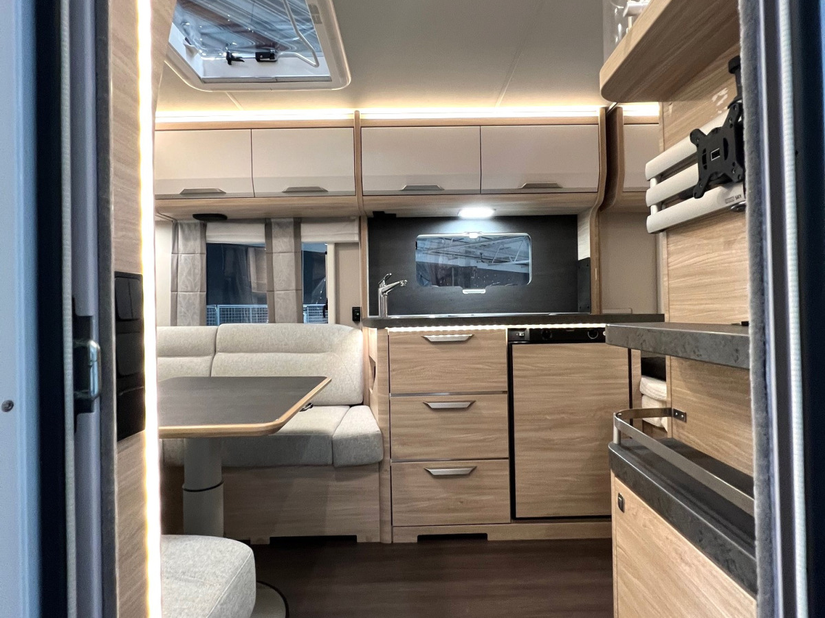 Knaus Südwind 450 FU, bild 3 av 10