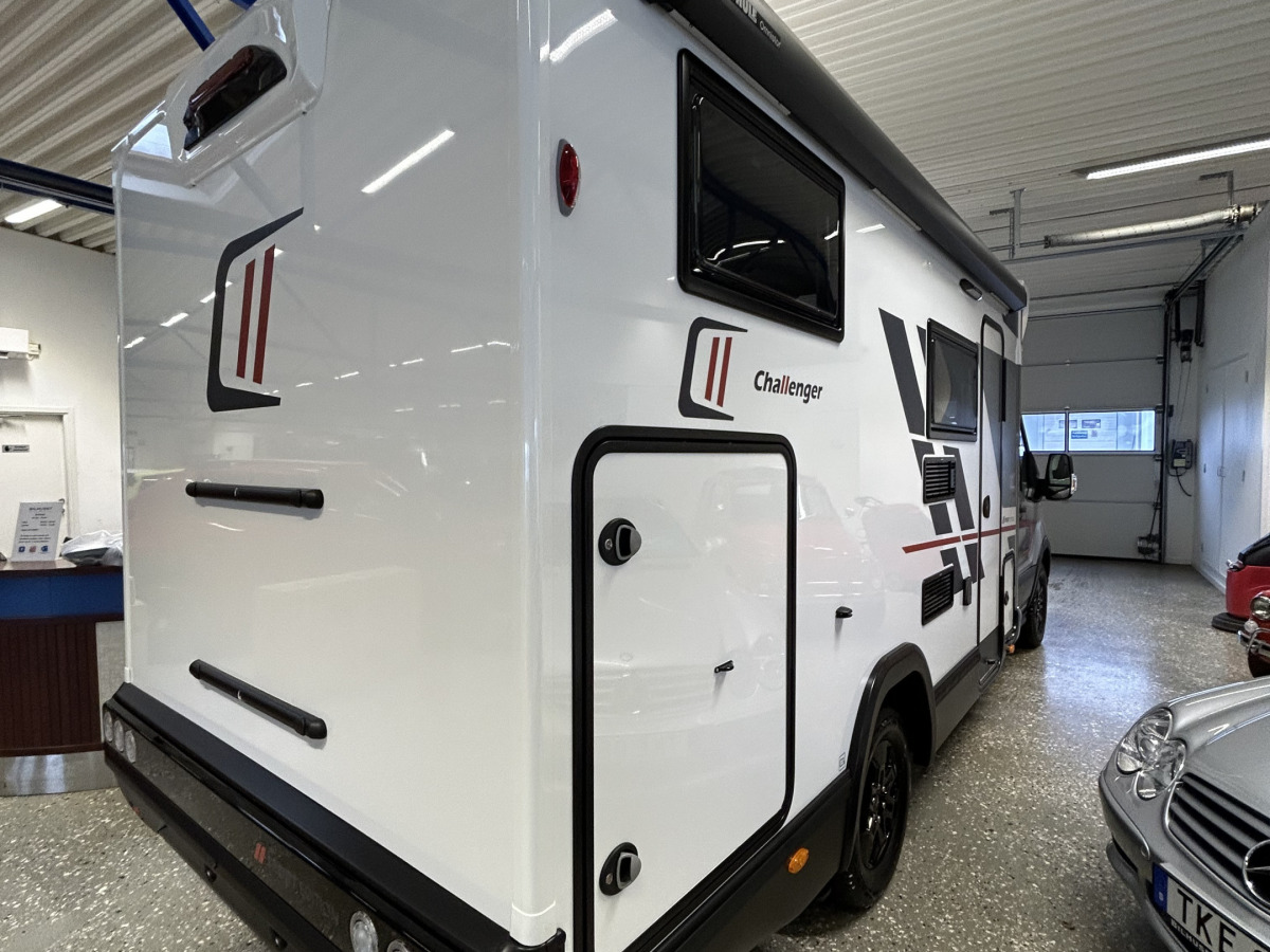 Challenger S217 Sport Edition M26 - Ford Transit 2.0L 165 HK, bild 4 av 21
