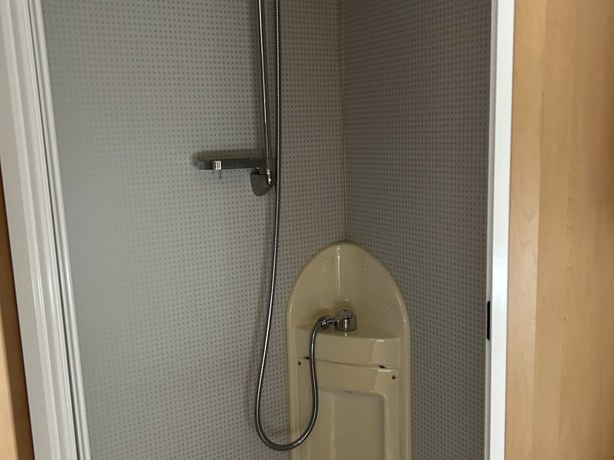 Knaus SÜDWIND 580 Låga Långbäddar Toa dusch bak, bild 21 av 21