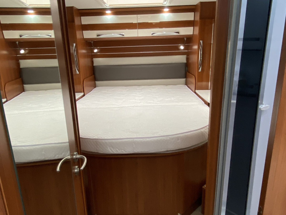 Mobilvetta K-YACHT 89 TEKNO LINE Queensbed, bild 13 av 37