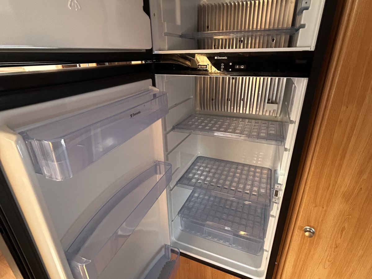 Polar Polar 680 lång bäddar, wc dusch bak, bild 17 av 26